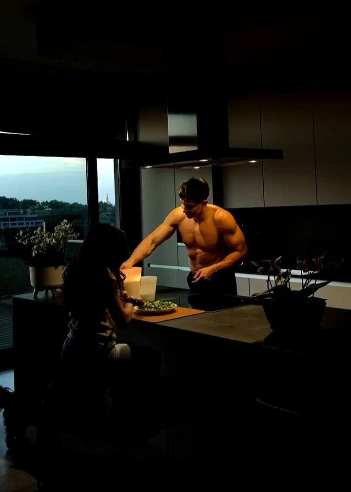 Image gallery marquee